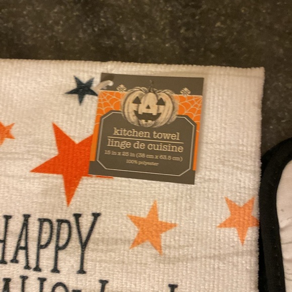 NEW! Halloween Kitchen Towel Set - Picture 6 of 8